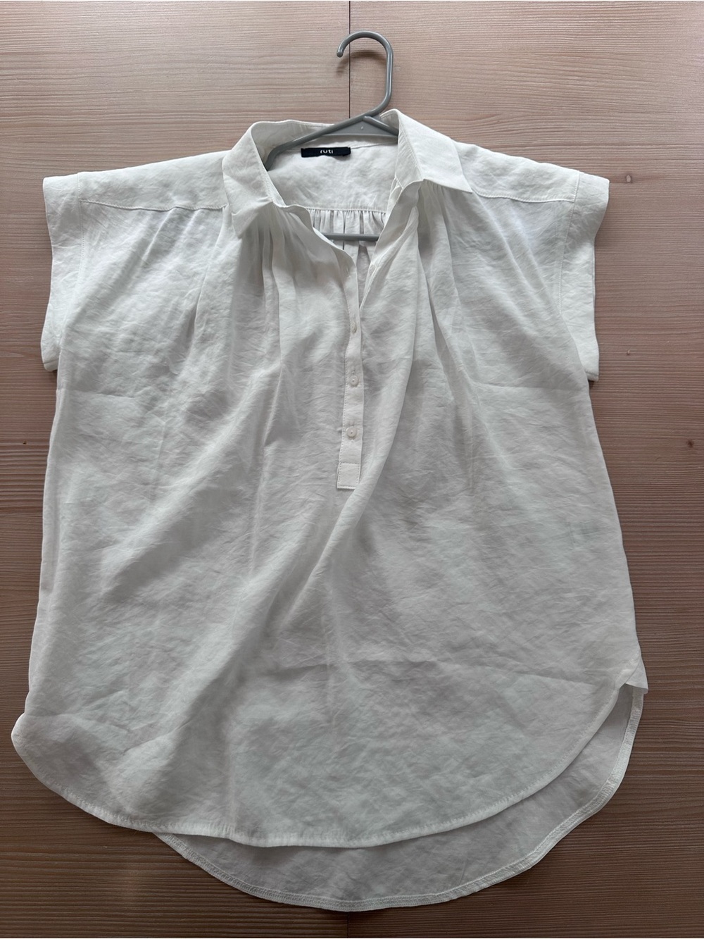 Ruti Women’s White Short-Sleeve Button-Down Shirt - Picture 2 of 2